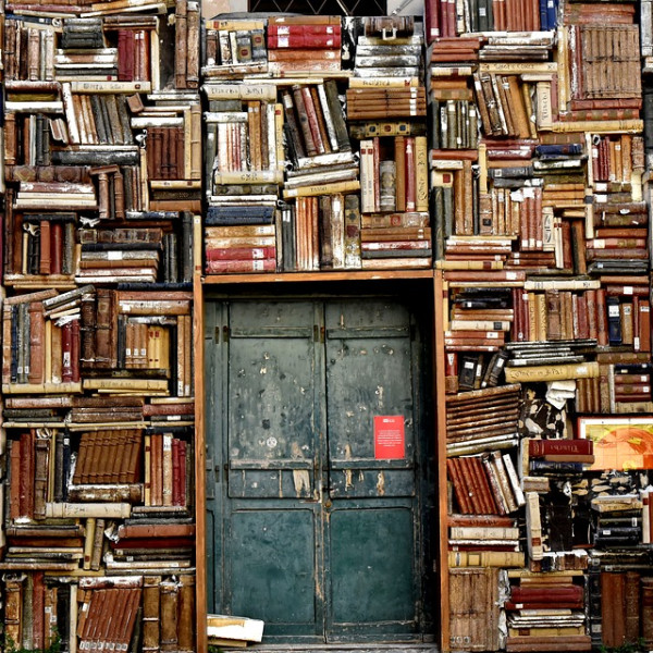 Readers' meeting at the Library