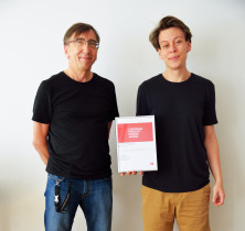 Kamil Kowalczyk, 2 miejsce w konkurskie The European Product Design Award™ Silver 2018 /Other Products designs / Student Tubes - Cnc Machining Center, Praca dyplomowa w Pracowni Projektowania Ergonomicznego, promotor dr hab. Andrzej Sobaś.