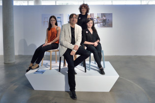 Wystawa dyplomowa ASP Katowice, "Rondo Sztuki" 2018,  Projekt zestawu krzeseł realizowany we współpracy z firmą FAMEG, 2018