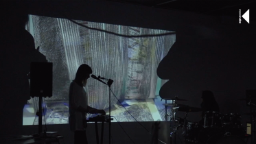 Katarzyna Pierzak. Projekt multimedialny „Caterpillar” w oparciu o własną ścieżkę dźwiękową