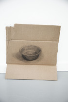 BEZDOMNE | instalacja | cykl rysunków – ołówek na kartonie | 2025