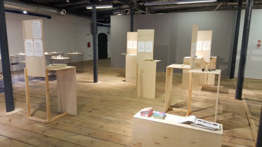 Nowe oblicze wełny. Eksperymenty materiałowe.