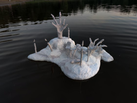 Susanne Szombara, Wyspa