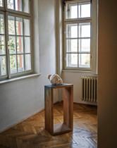 "#zerotrosk" (glina ceramiczna, drewno, kredki) - Muzeum Miejskie w Krnovie, Czechy 2020.