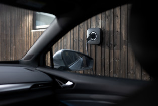 Elva - projekt ładowarki do samochodu elektrycznego