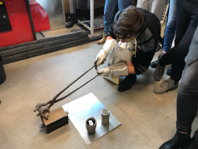 Odlewanie metalu do formy piaskowej