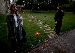 W trakcie performansu inspirowanego obrzędem Dziad&oacute;w