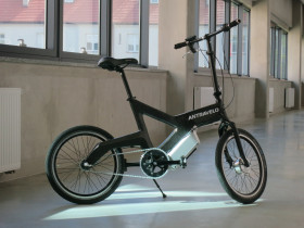 Antravelo – mały rower miejski wspomagany silnikiem elektrycznym / Dariusz Wydera
